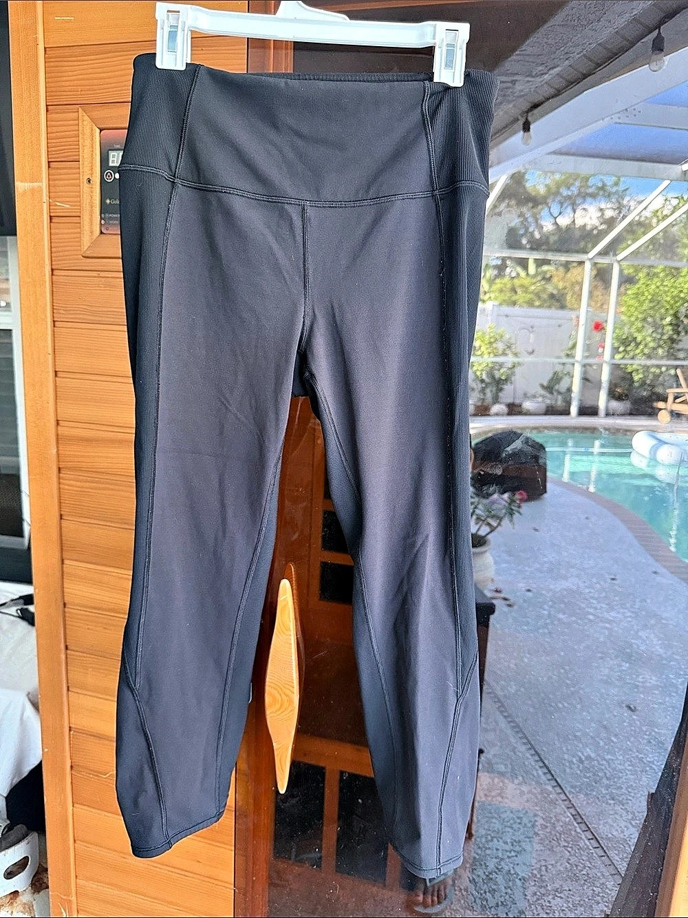 lululemon Ribbed Contoured High-Rise Crop 17" Black Leggings Waist 10